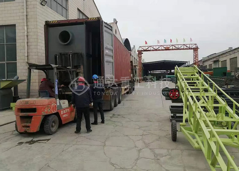 出口智利對輥擠壓造粒機(jī) 出口智利對輥擠壓造粒機(jī)